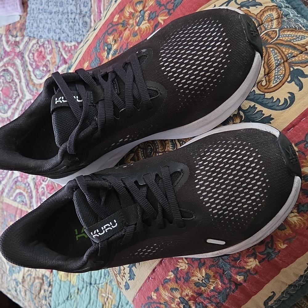 KURU Atom Fusion  Black and White Athletic Running Shoes 8.5